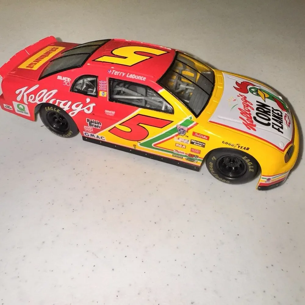 Nascar 1992 Monte Carlo #5 Kellogg's Car Terry Labonte Racing Champions Die Cast